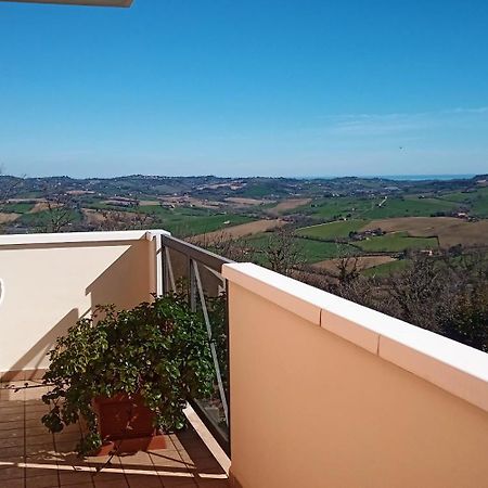 Appartamento Che Vista! Affittacamere Mombaroccio Exteriér fotografie